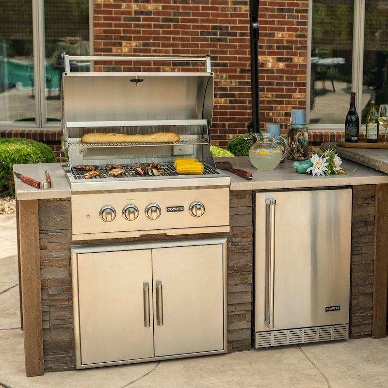 Coyote Ready-To-Assemble 6 Ft Outdoor Kitchen Island With 30-Inch S Series Propane Gas Grill - Stacked Stone/Brown Terra - RTAC-G6-P-SB-C2SL30LP